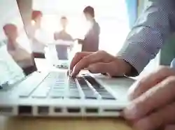 4 Contoh Pengumuman Penutupan Kantor untuk Libur Tahun Baru 2025, Lihat di Sini!