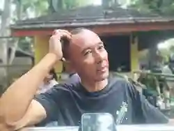 Jasa Toni Fotografer Keliling di Ragunan Masih Tetap diminati Meski di Era Digital