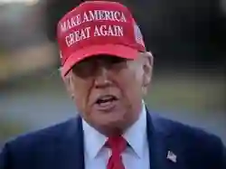 Trump Memperingatkan Iran untuk Bertanggung Jawab Atas Serangan yang Dilakukan oleh Houthi